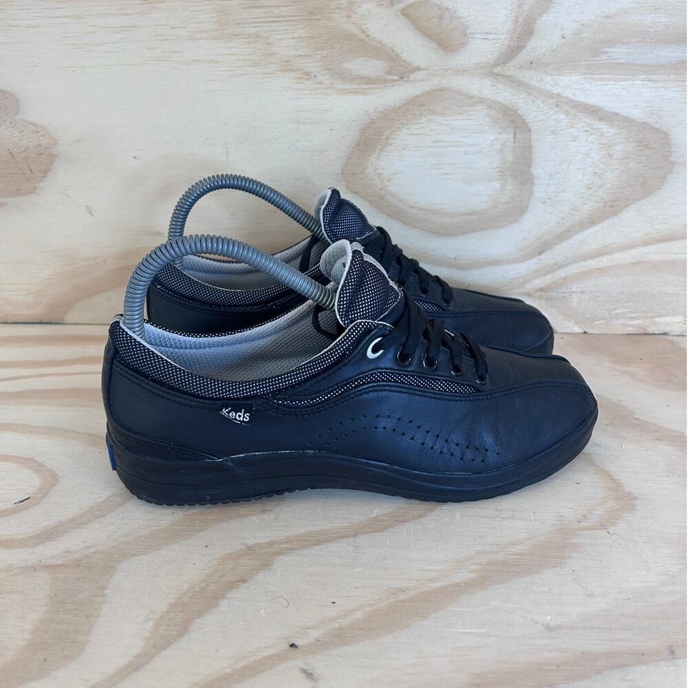 Keds - Spirit Leathers Microstretch - Sneakers - Black - Women's - 7 - WH-29771M